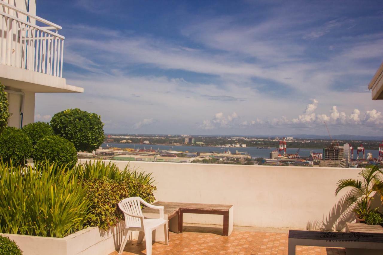 Mabolo Garden Flat A6 With Free Rooftop Pool Cebu Zewnętrze zdjęcie